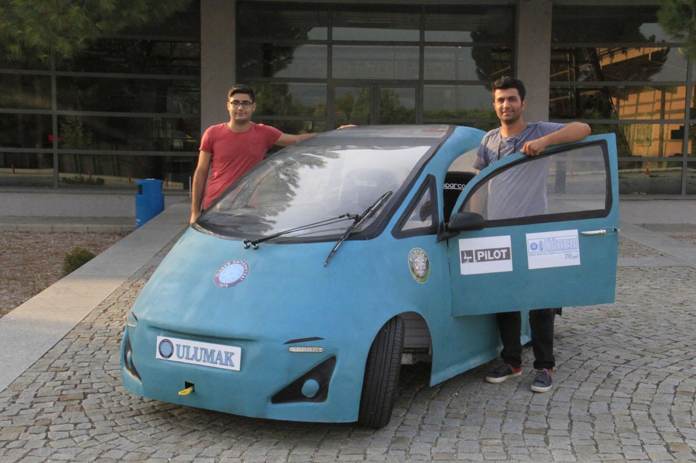 Azimle çalışıp elektrikli otomobil ürettiler Azimle çalışıp elektrikli otomobil ürettiler